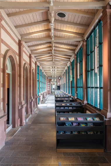 Bücherei im Bahnhof Veitshöchheim